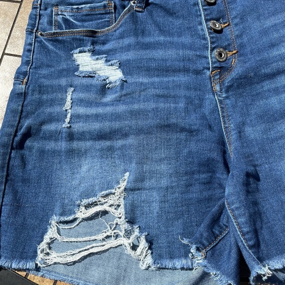 Women's Blue Denim Shorts S.O.N.G. Curvy 15/32 button up - Picture 5 of 9